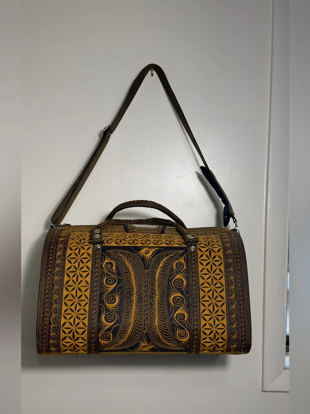 New BANDA BAGS Kayu Weekender Bag Embroidered Large Duffle Carry On Travel NWOT